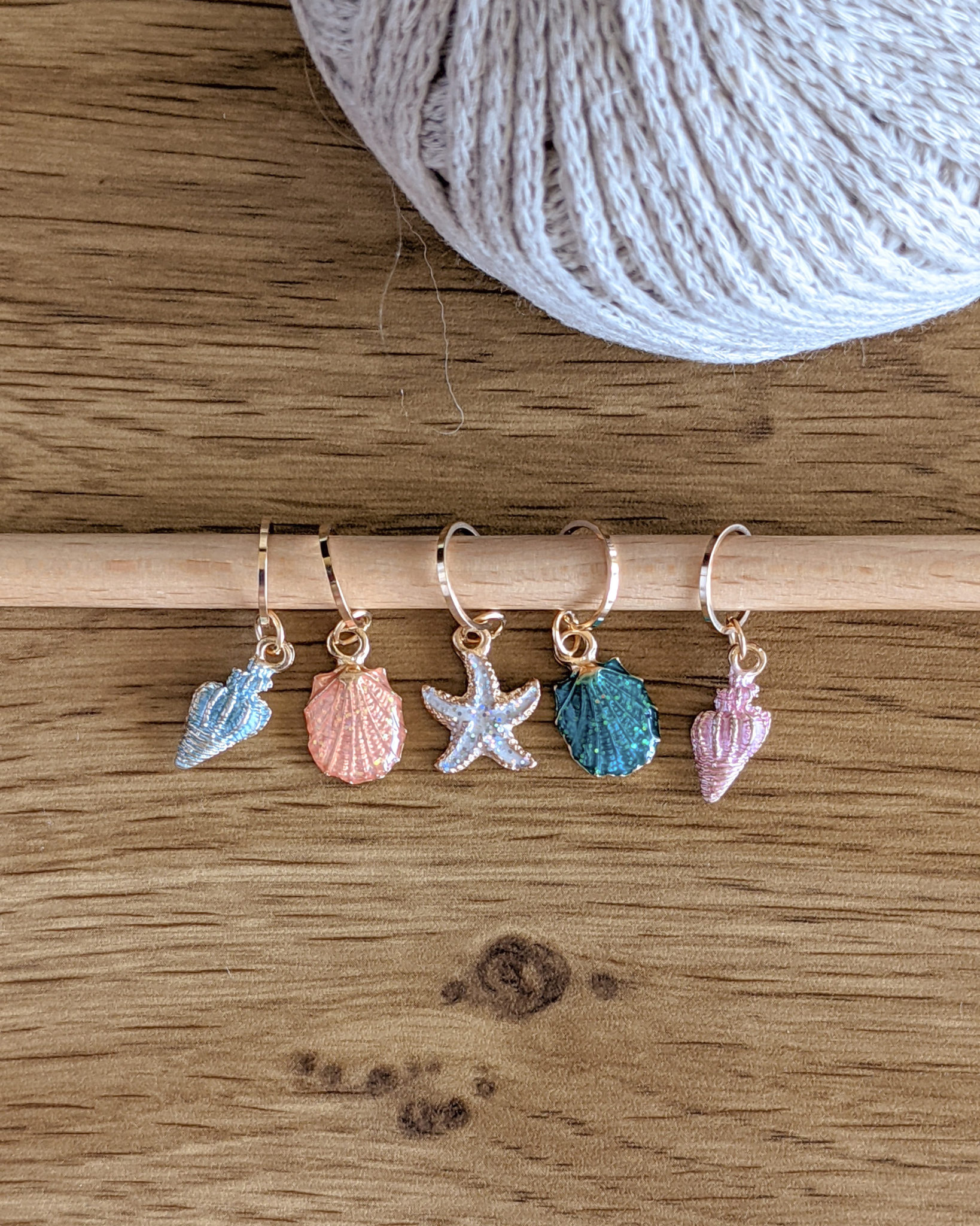 Lot De 240 Anneaux Marqueurs De Mailles Pour Tricot Crochet - 3 Tailles (S,M,L) Et Couleurs - Avec Boîte De Rangement - 10