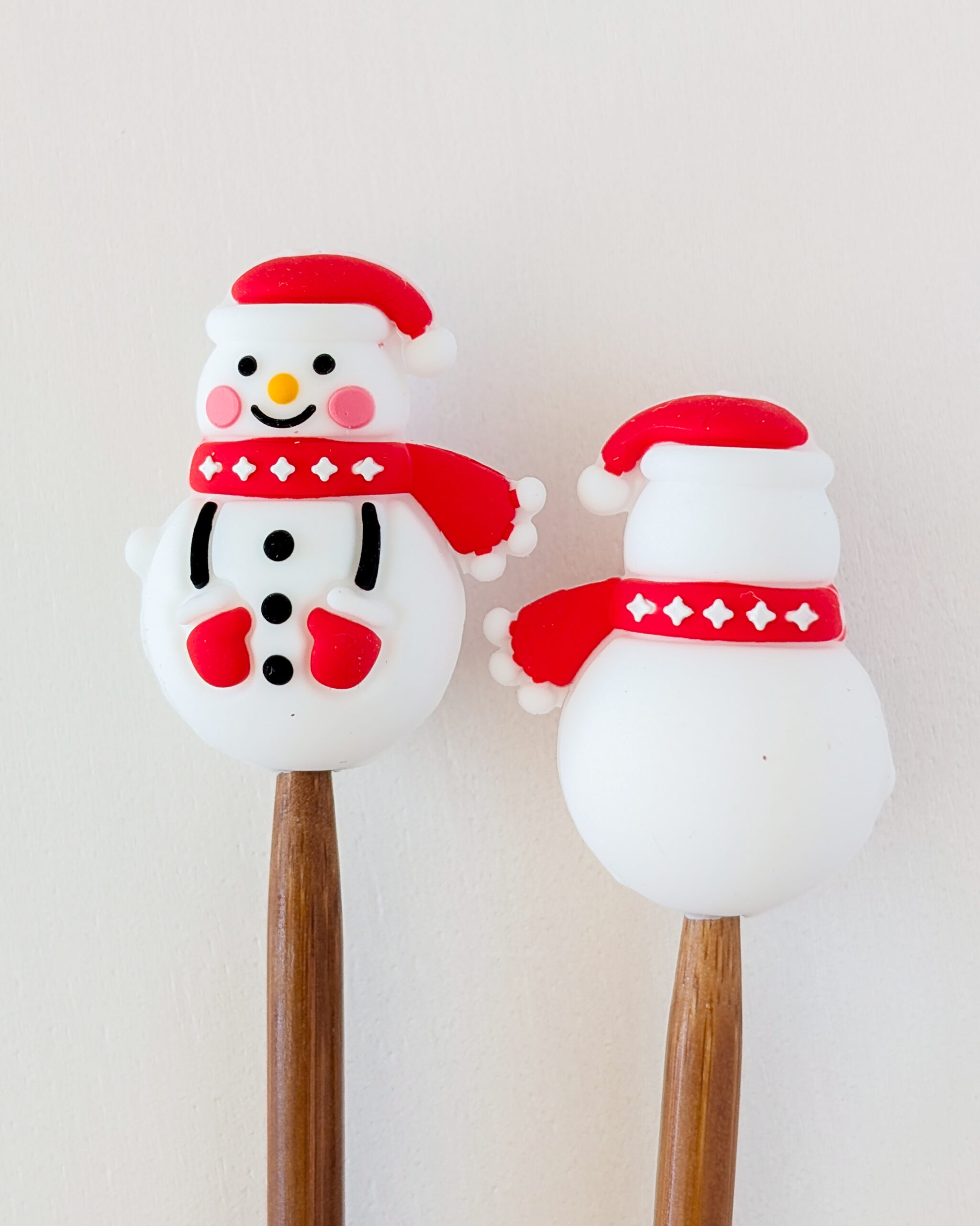 Protèges aiguilles en silicone, Bonhomme de neige en rouge, Lot Au pays des neiges #2