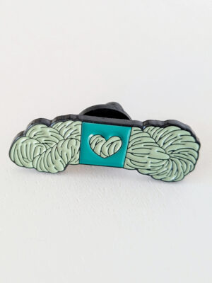 Pin's écheveau de laine