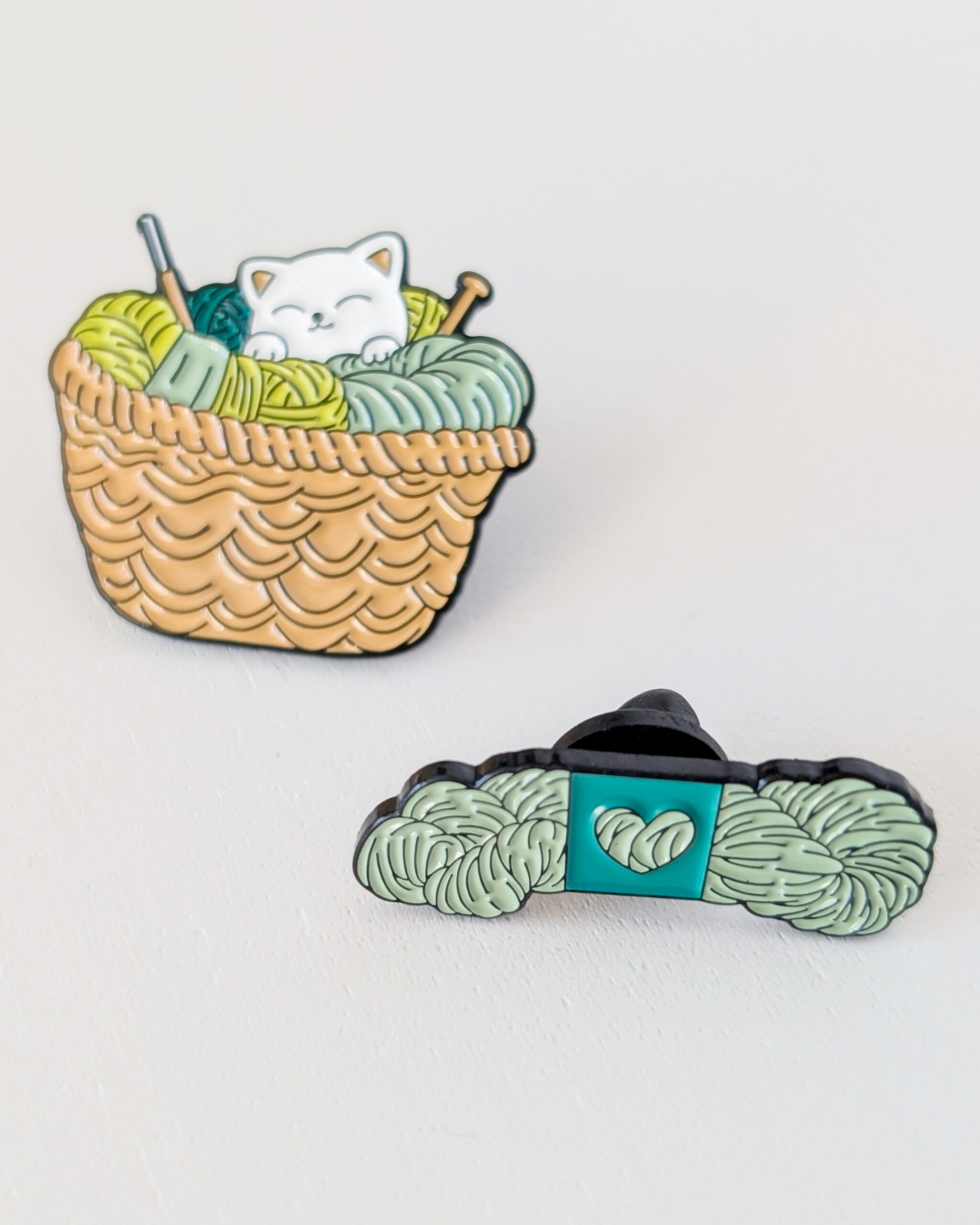 Pin's autour de la laine